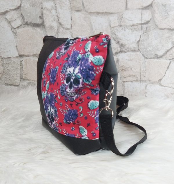 kleine Tasche und Kulturbeutel Skulls – Bild 5