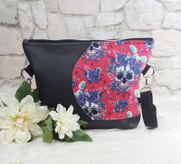 kleine Tasche und Kulturbeutel Skulls