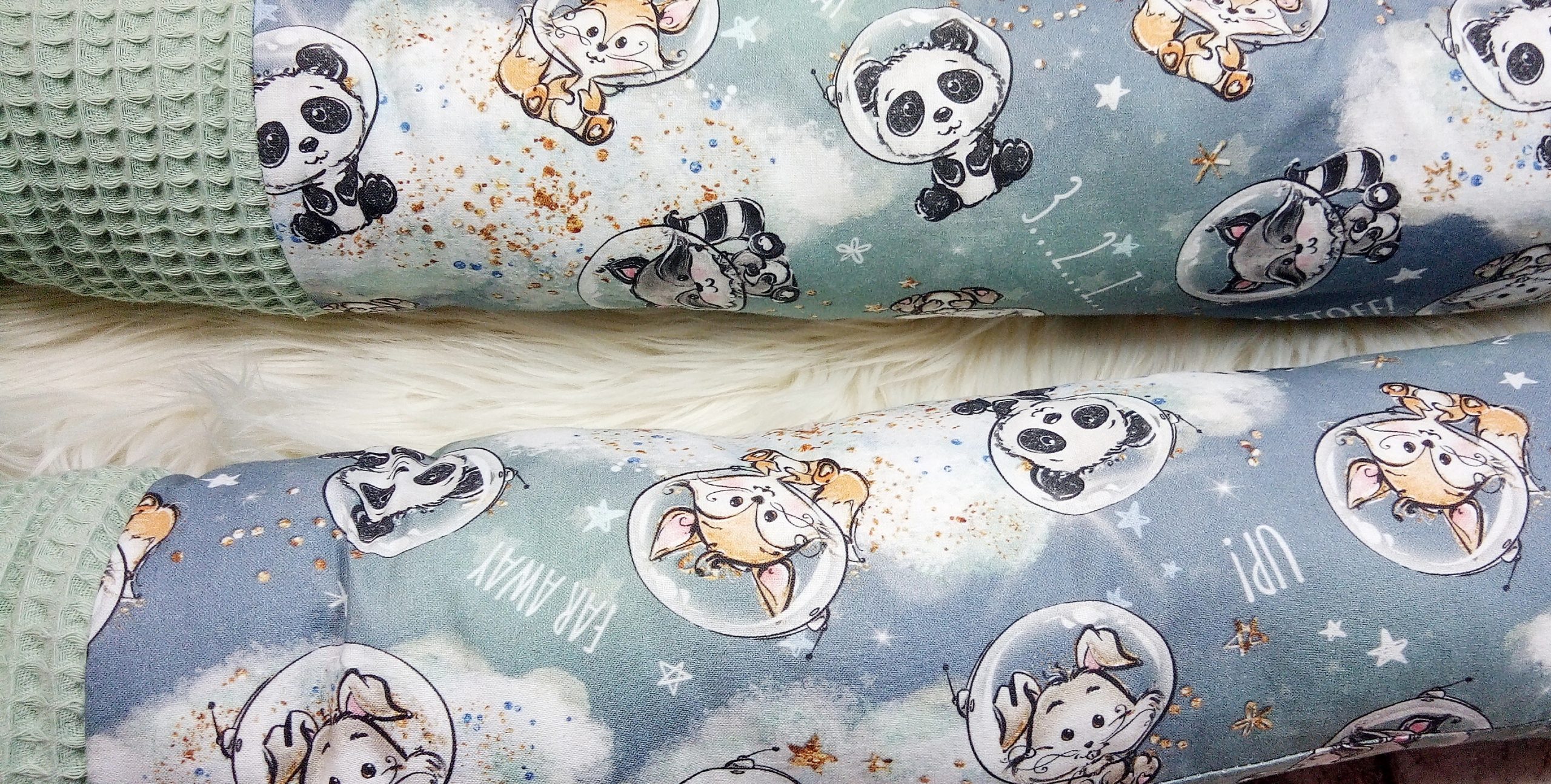 Bettschlange Babytiere im Weltall 3 Meter – Bild 2